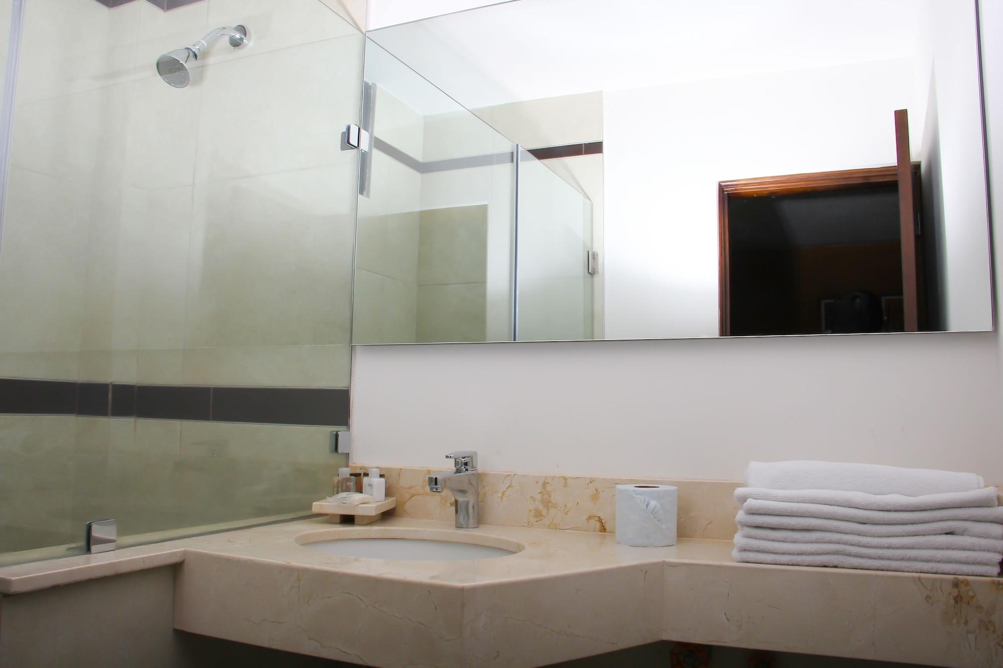 Eh Ejecutivo Urban Hotell Tepic Eksteriør bilde