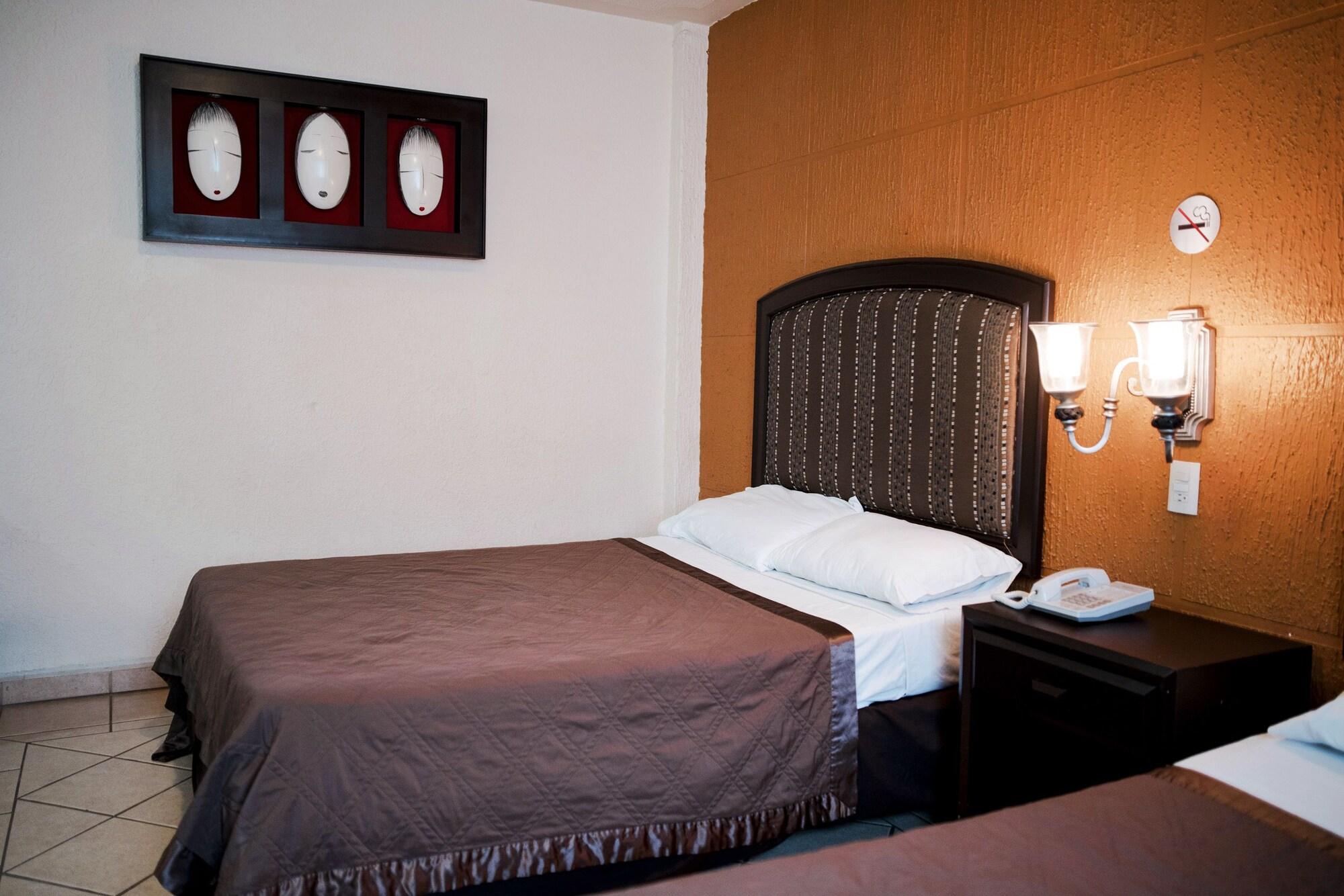 Eh Ejecutivo Urban Hotell Tepic Eksteriør bilde