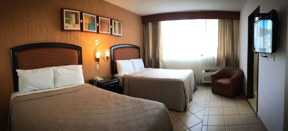 Eh Ejecutivo Urban Hotell Tepic Eksteriør bilde