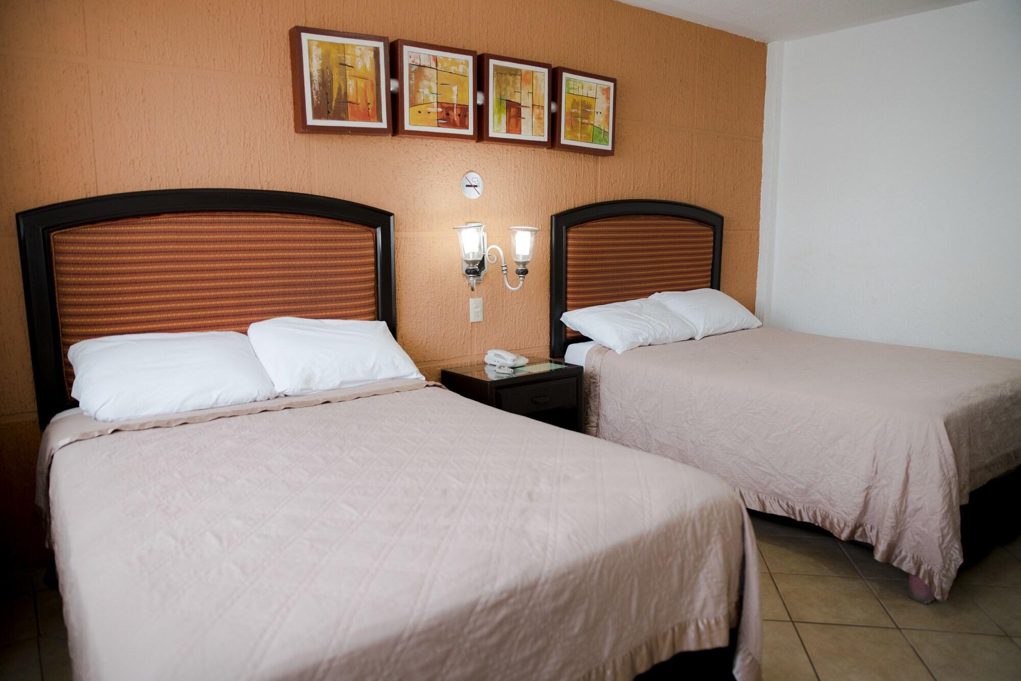 Eh Ejecutivo Urban Hotell Tepic Eksteriør bilde