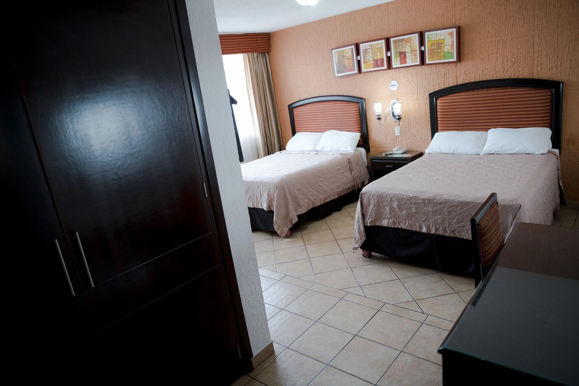 Eh Ejecutivo Urban Hotell Tepic Eksteriør bilde