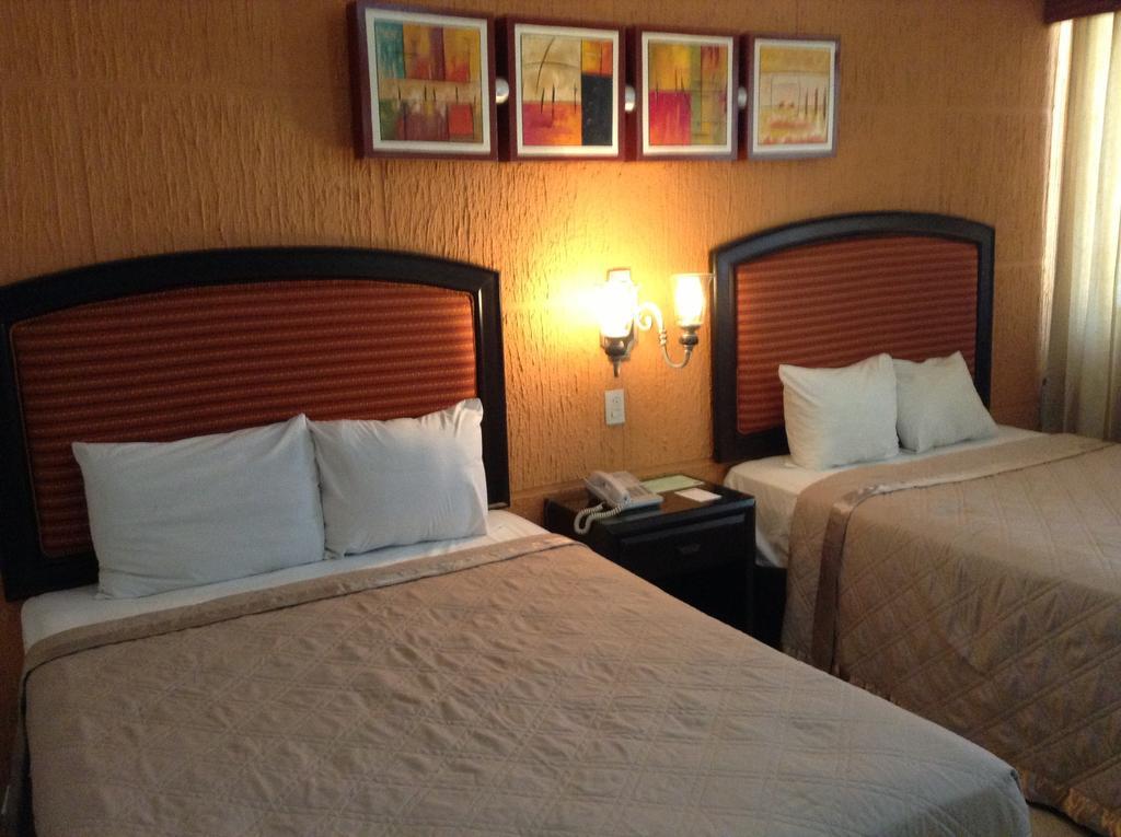 Eh Ejecutivo Urban Hotell Tepic Eksteriør bilde